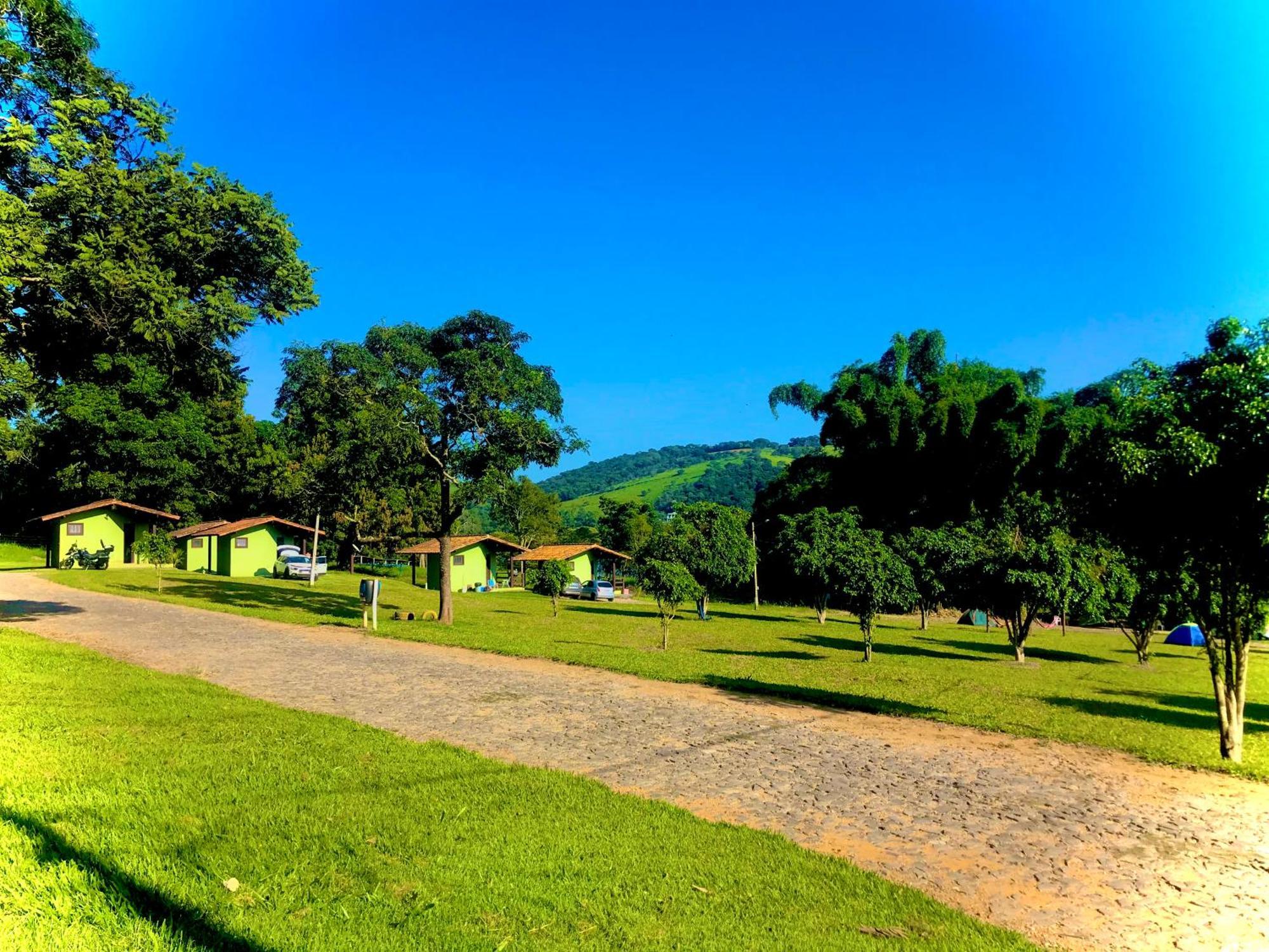 Pousada E Camping Recanto Da Praia Capitólio エクステリア 写真